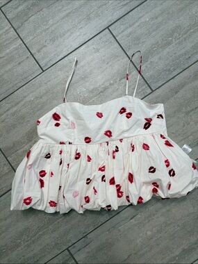 Maeve White Cami with Red & Pink Lip Print